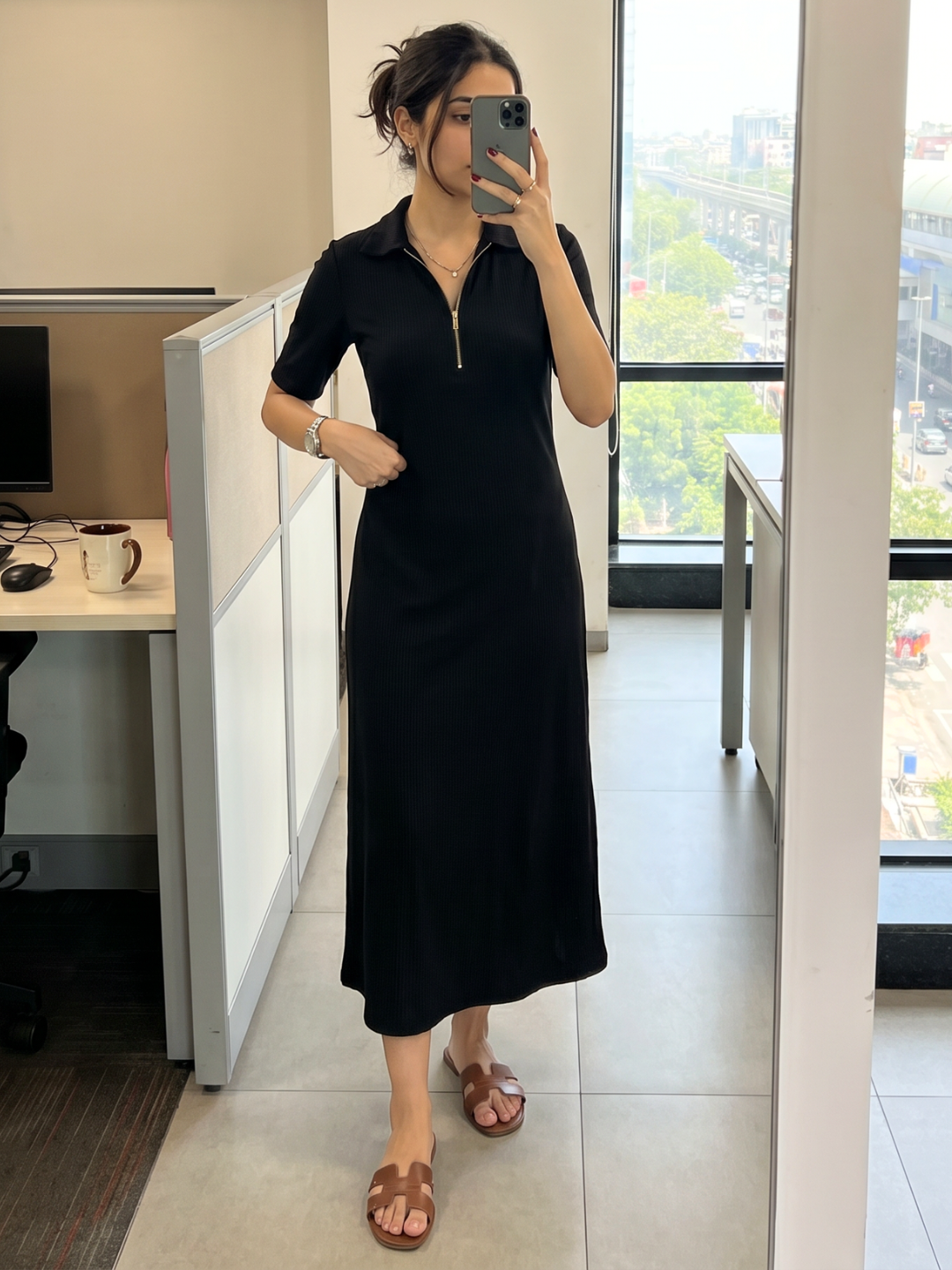 Stretchable Front Zip-up Midi Dress