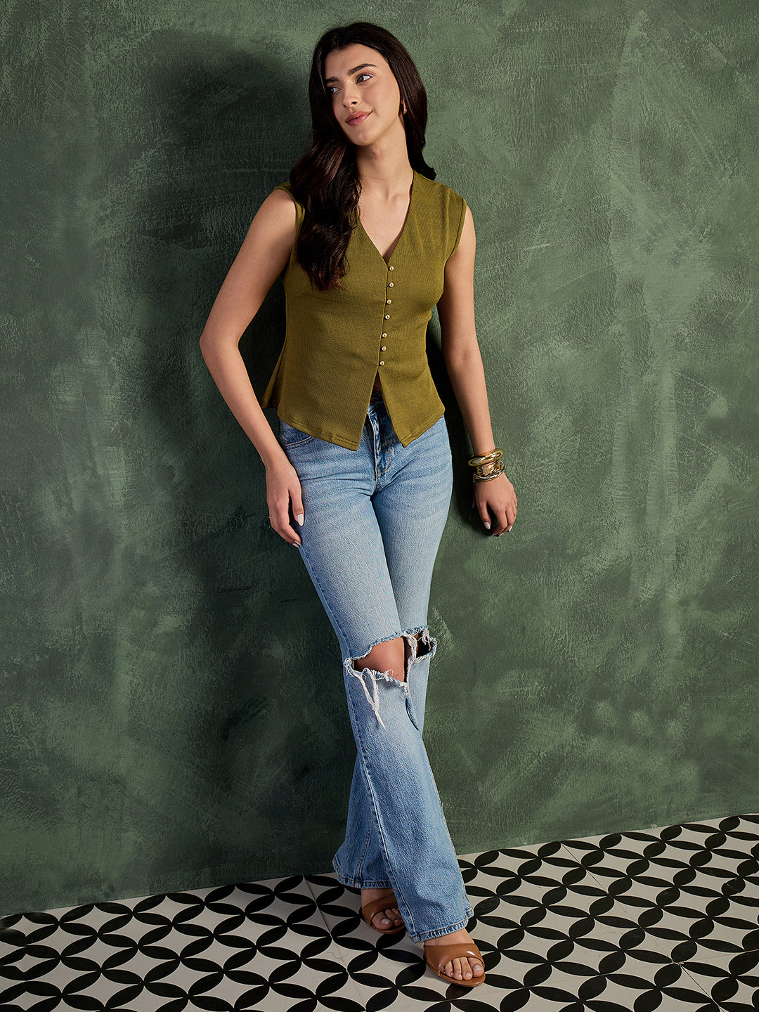 Stretchable Ribbed V-Neck Waistcoat